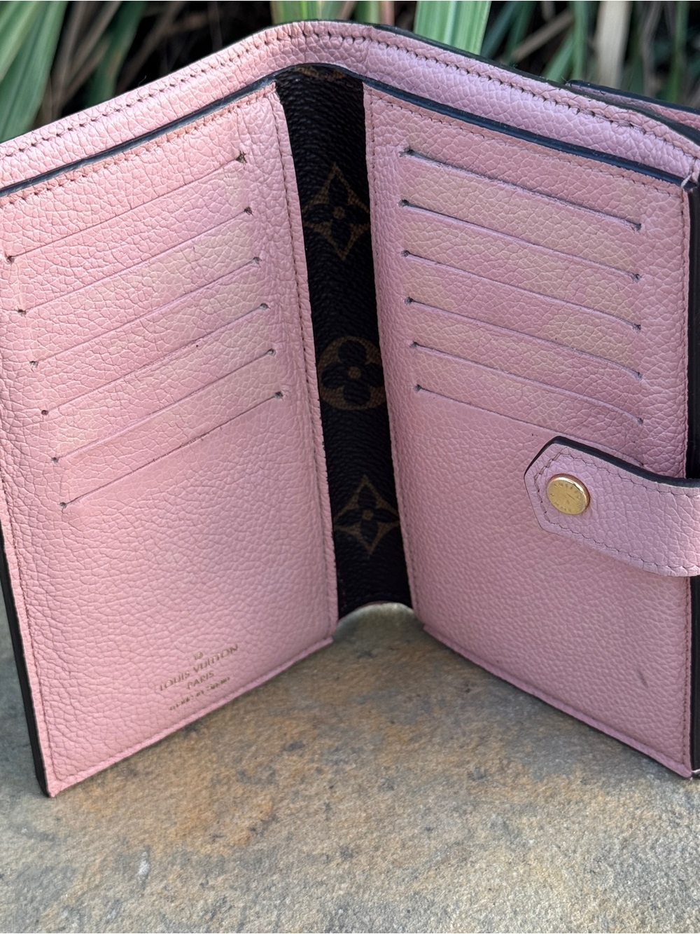 Louis Vuitton Monogram Pallas Compact Wallet in Rose Poudre - Picture 5 of 11